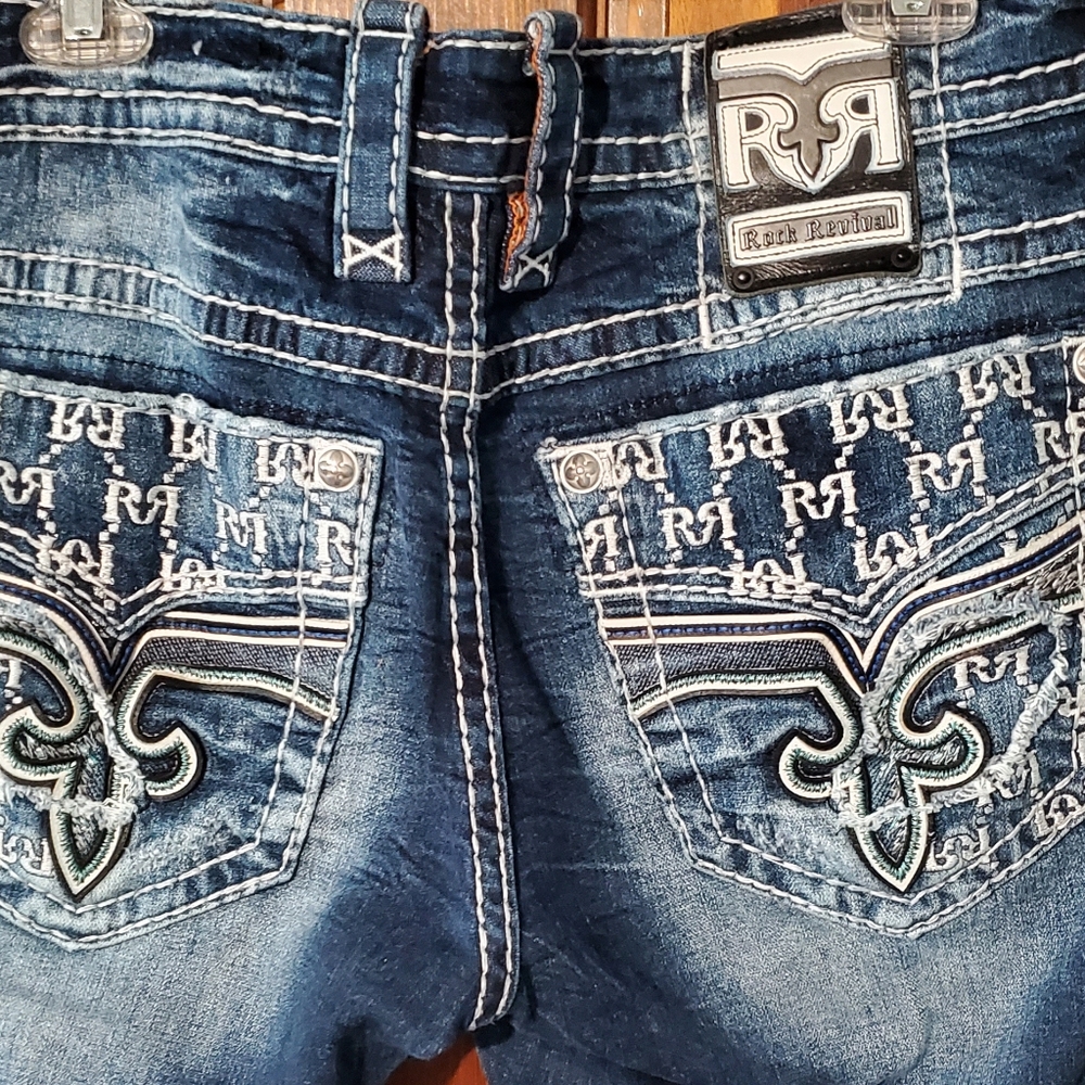 Rock revival men's jeans  size 36x32 like new not tag